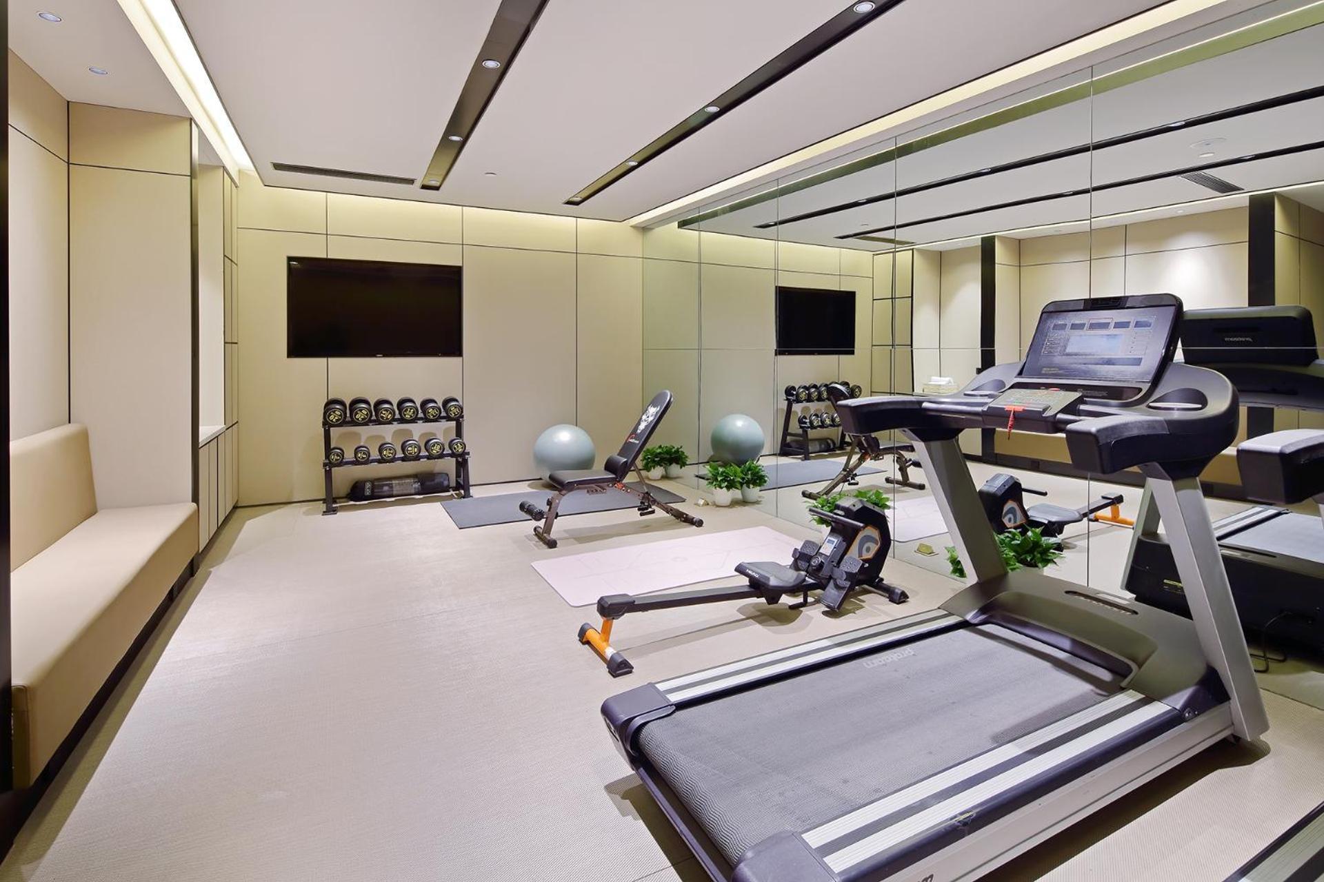 Wujiaochang Dabaishu Orange Crystal Hotel 4*