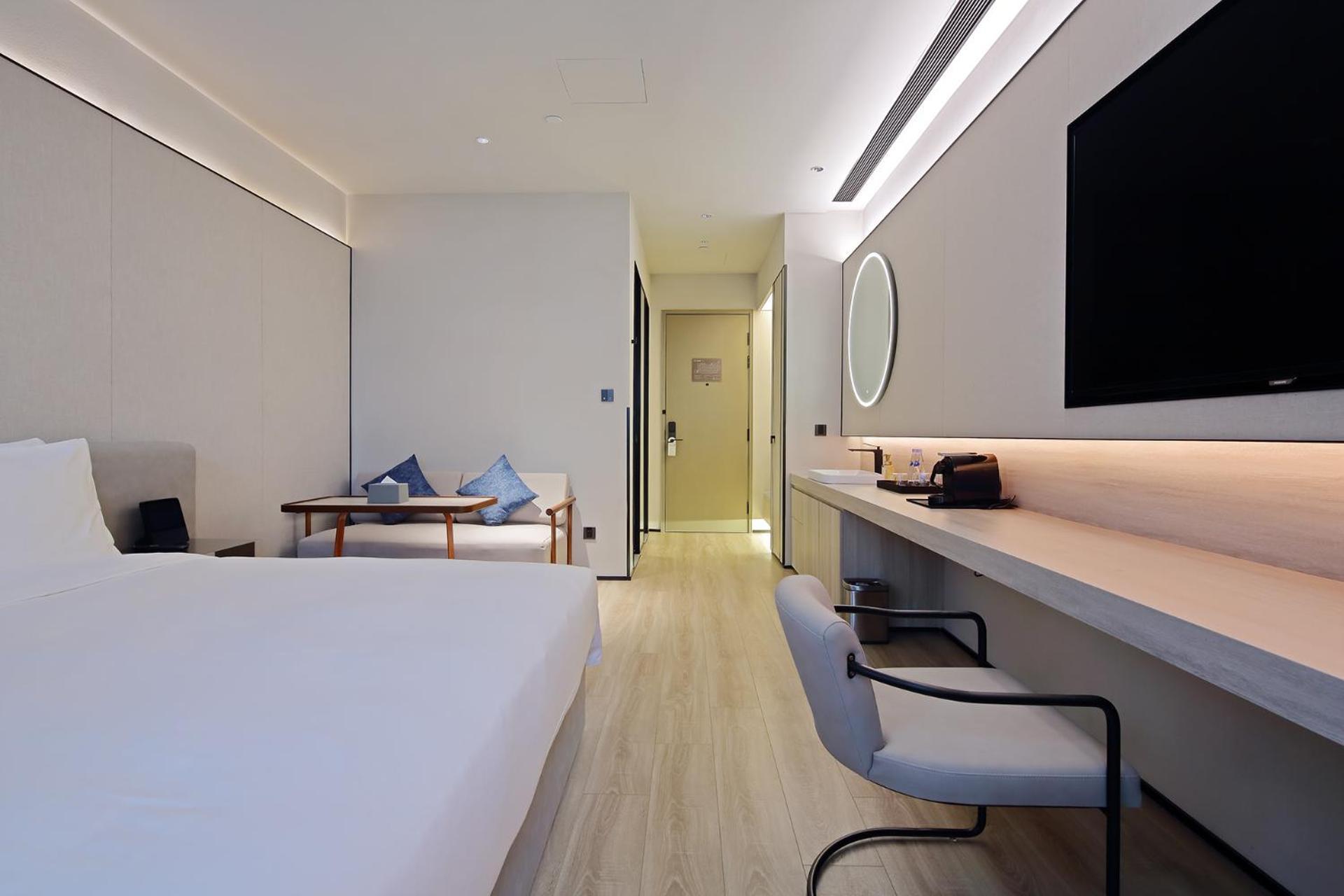 Hotel Wujiaochang Dabaishu Orange Crystal 4*